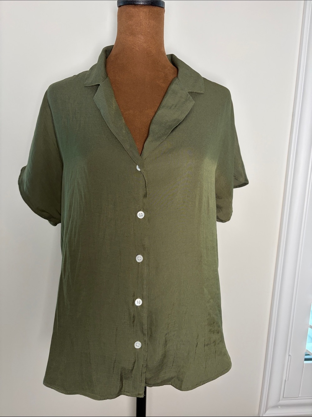 Banana Republic Olive Green Short-Sleeve Button Down Shirt